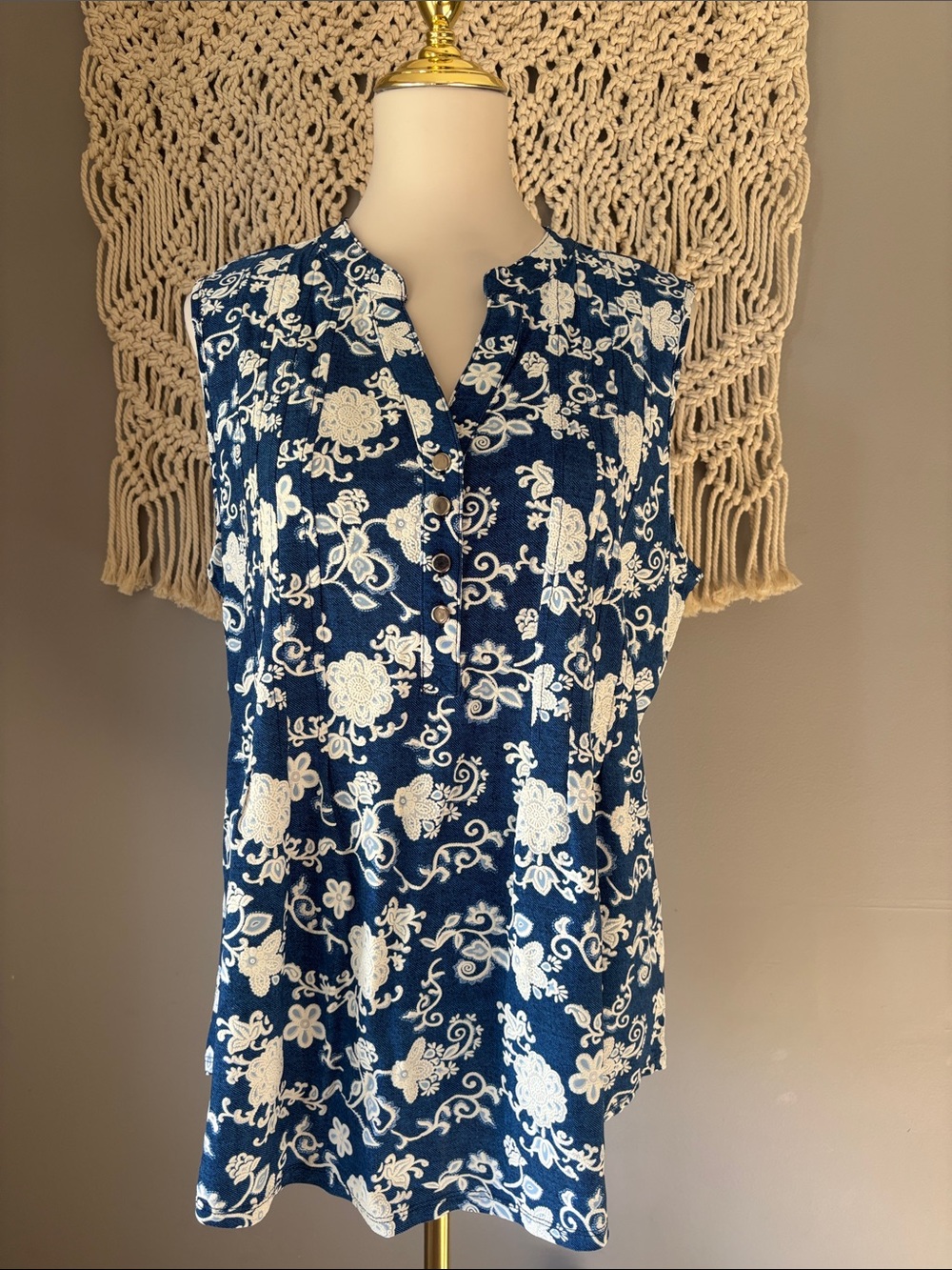 Westport Navy and White Sleeveless Floral Button V-Neck Camisole